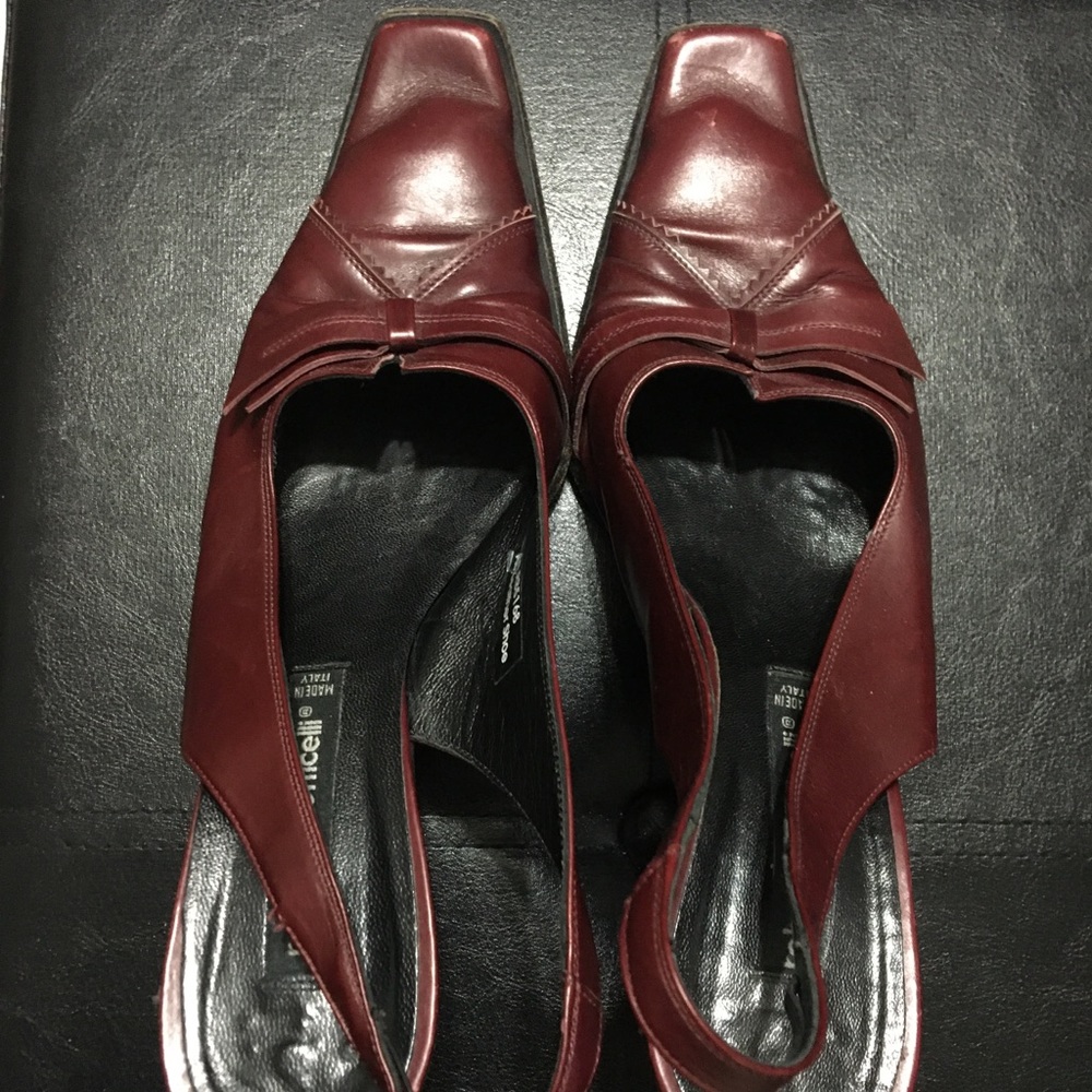 Roberto Botticelli. Sling backs. Burgundy. Size 9